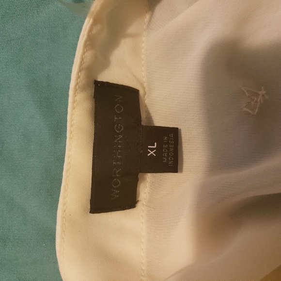 Top - Picture 4 of 4